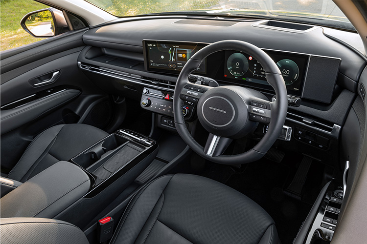 hyundai tucson interior
