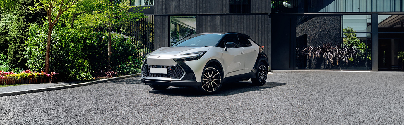 Toyota C HR Hybrid Review - 2026