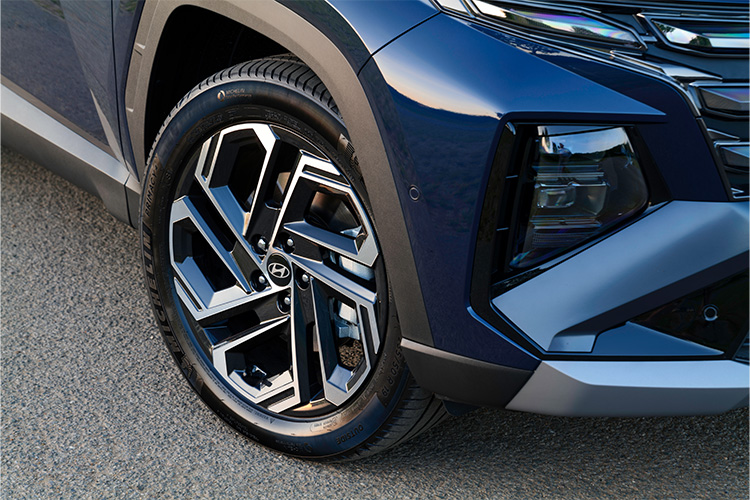 HYUNDAI TUCSON FRONT