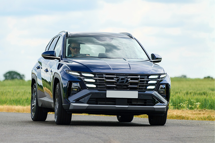 HYUNDAI TUSCON EXTERIOR