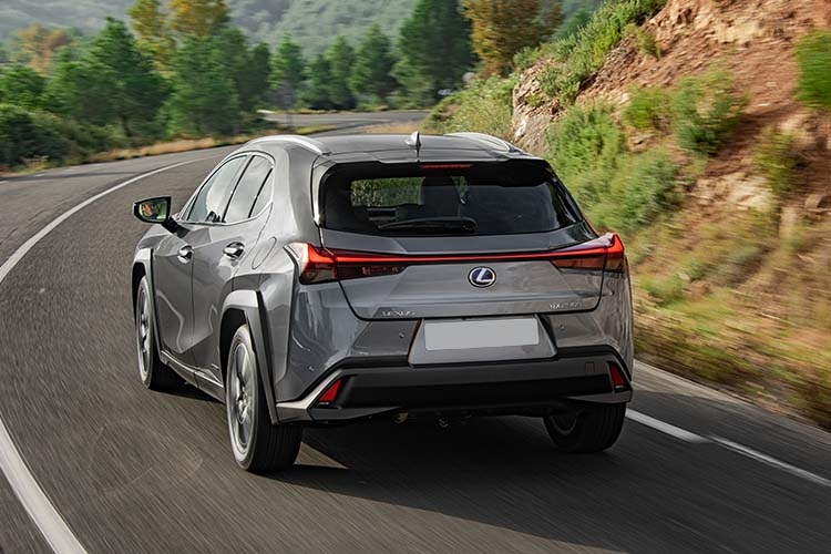 LEXUS UX HATCHBACK Standard