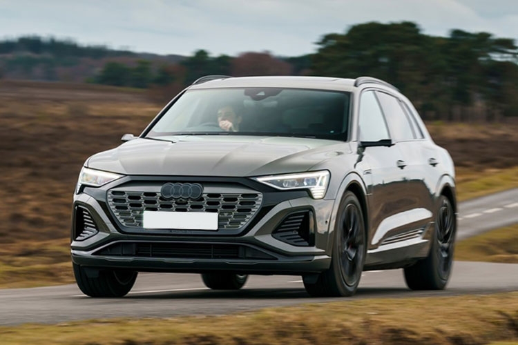 Audi Q8 etron Motorfinity