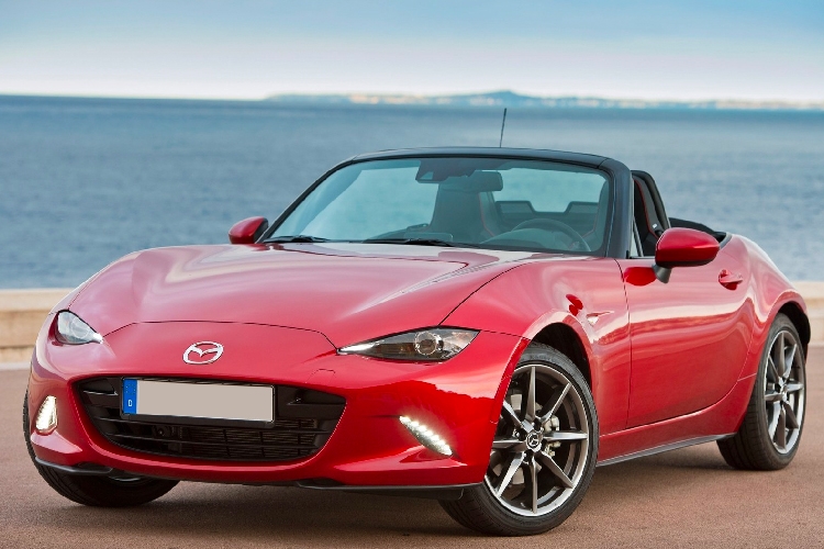 MAZDA MX-5 CONVERTIBLE Exclusive-Line