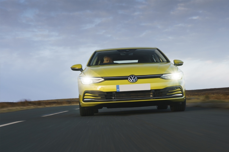 VOLKSWAGEN GOLF HATCHBACK R-Line