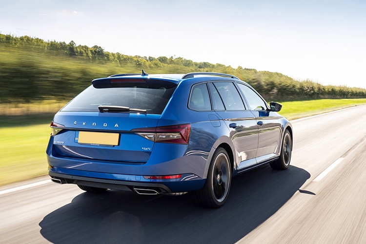 SKODA SUPERB ESTATE Laurin + Klement
