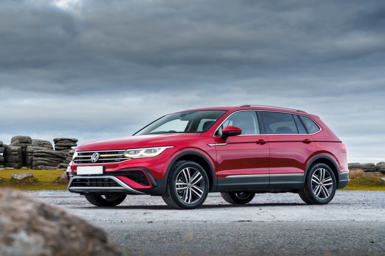 VOLKSWAGEN TIGUAN ALLSPACE ESTATE Elegance